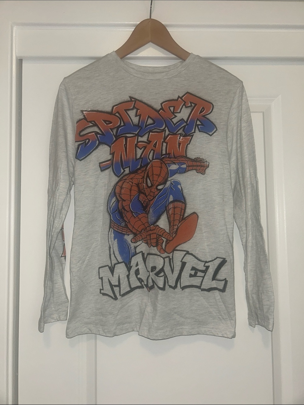 Marvel Spider-Man Graffiti Graphic Light Gray Long-Sleeve Tee
